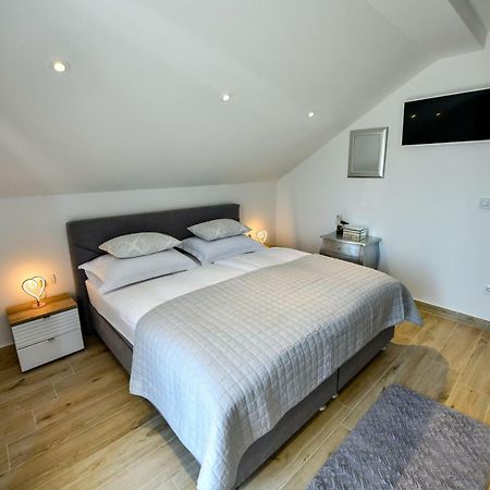 Cambi Lux Apartment Otok  Esterno foto
