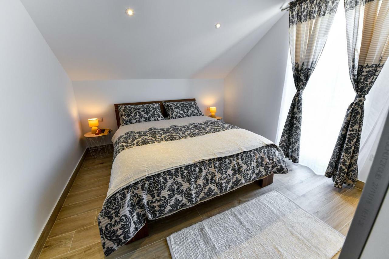 Cambi Lux Apartment Otok  Esterno foto