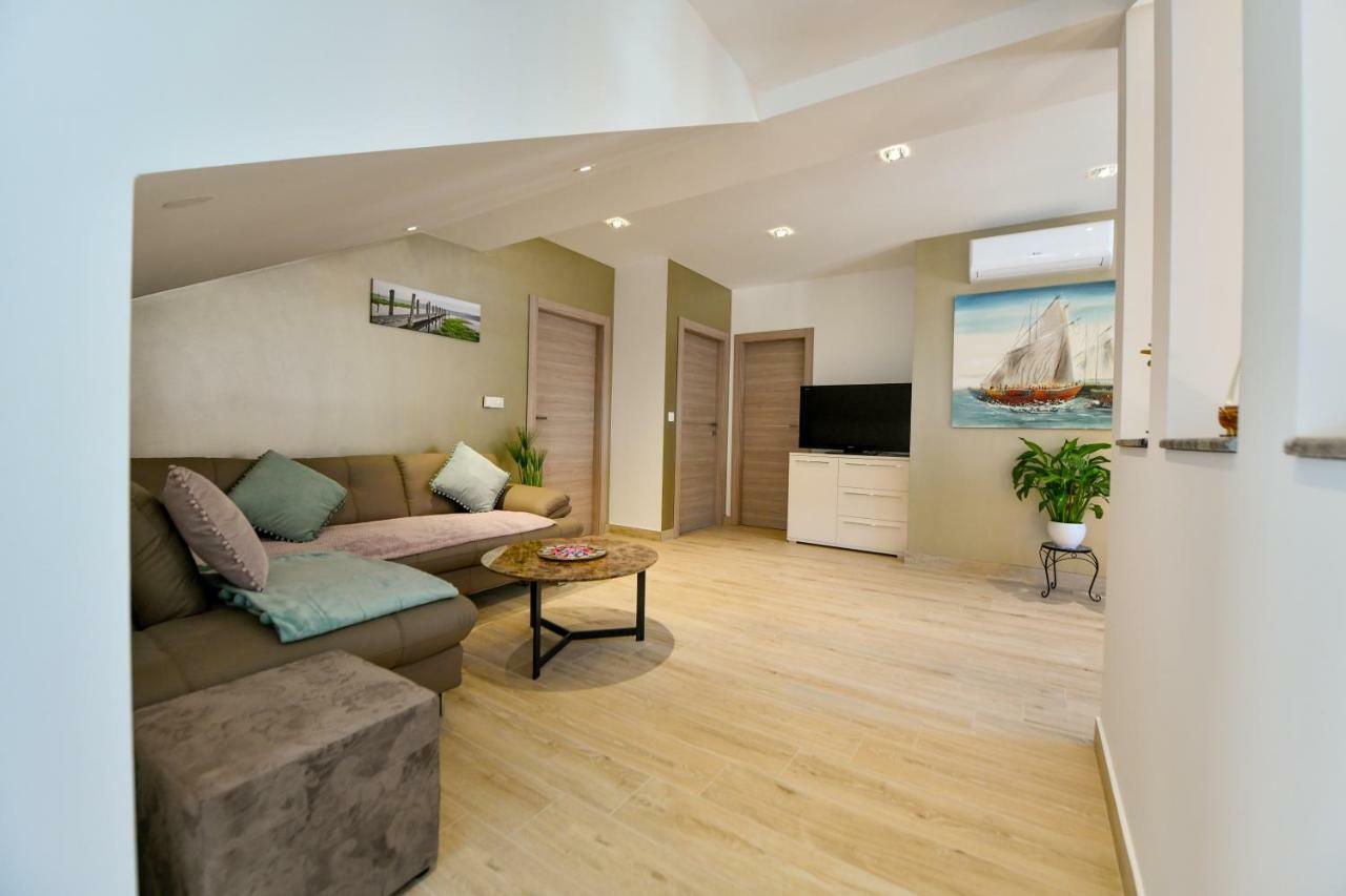 Cambi Lux Apartment Otok  Esterno foto