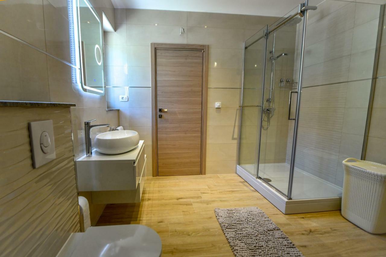 Cambi Lux Apartment Otok  Esterno foto