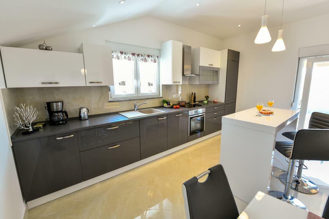 Cambi Lux Apartment Otok  Esterno foto