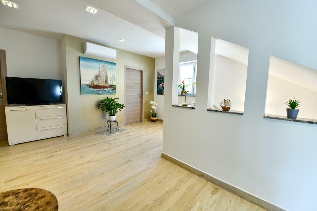Cambi Lux Apartment Otok  Esterno foto