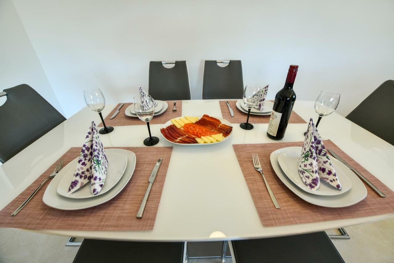 Cambi Lux Apartment Otok  Esterno foto